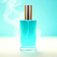 Seelen Spray Freiheit in einer eleganten Glasflasche mit goldfarbener Verschlusskappe und leuchtend türkisfarbener Füllung – energetisches Aura-Spray zur Befreiung von alten Mustern, für innere Weite, Selbstbestimmung und seelische Leichtigkeit.